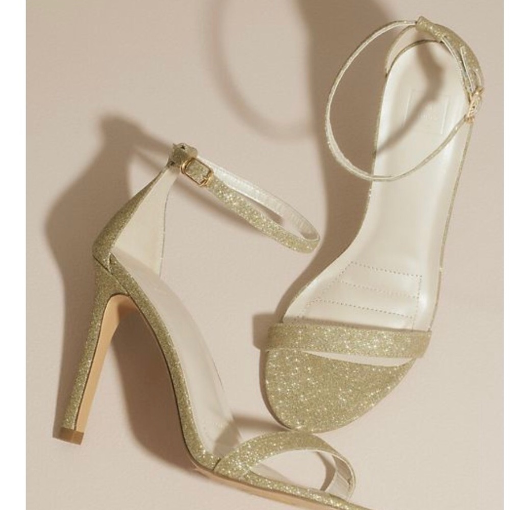NWT Stunning stiletto sandals with ankle strap Gold size 10